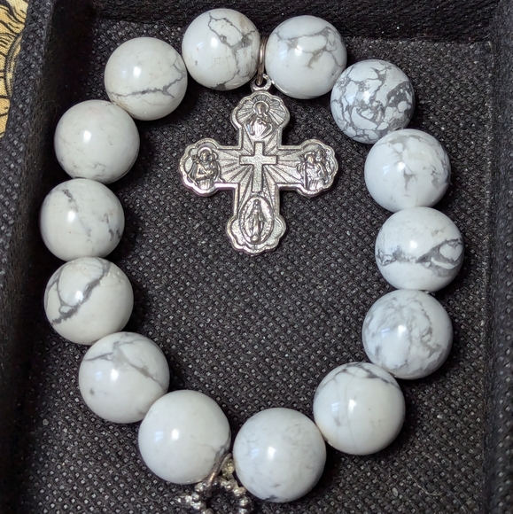 Catholic Howlite Bracelet - Picture 1 of 6